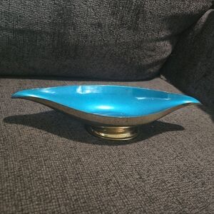 Gorham Giftware | L663 Bowl Designed by Donald Colflesh
